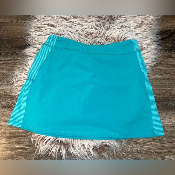 Soybu women’s skirt with built in shorts - Picture 1 of 10